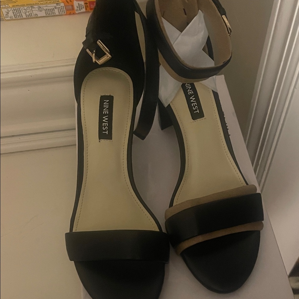 Nine West Black and Tan Women's Heels